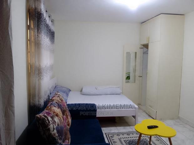 Charming Studio Airbnb TRM Drive Roysambu Thika Road - thumbnail 5