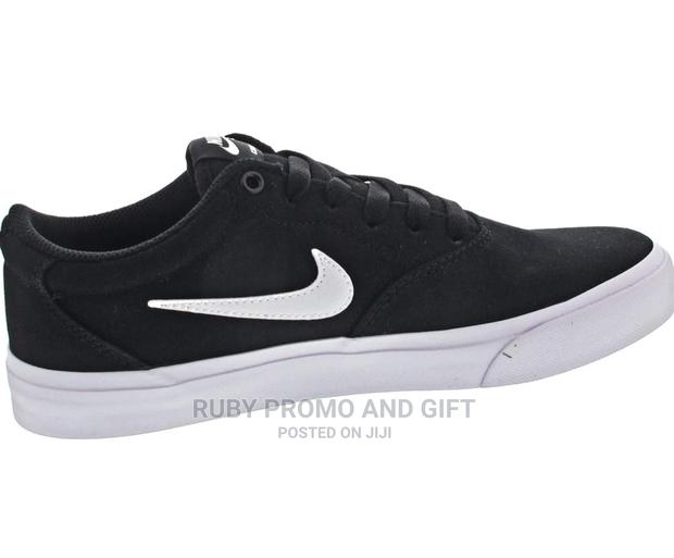 Black Nike SB Chron - thumbnail 2