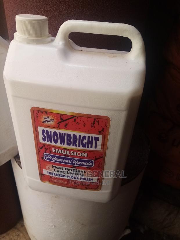 New Improved Snowbright Terrazzo Polish - main view