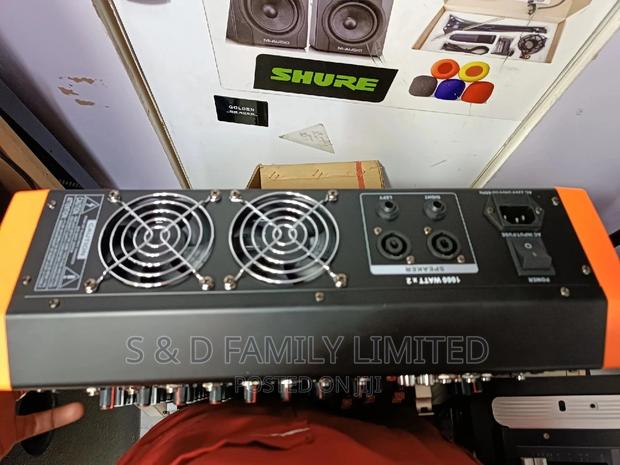 8 Channels Powered Mixer Samick SA8 - thumbnail 2