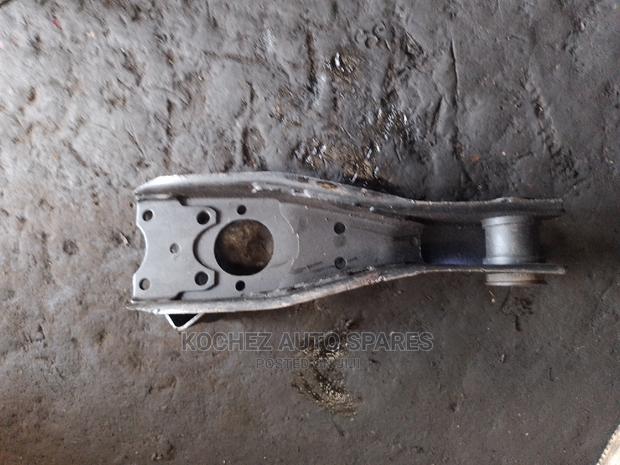 Townace Front Arm 2wd - thumbnail 2