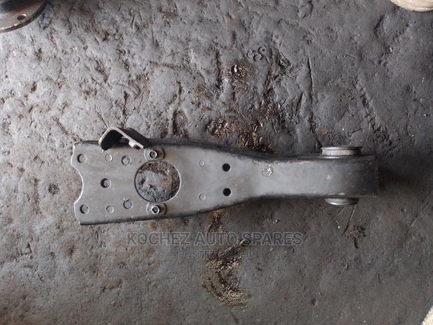 Townace Front Arm 2wd - thumbnail 3