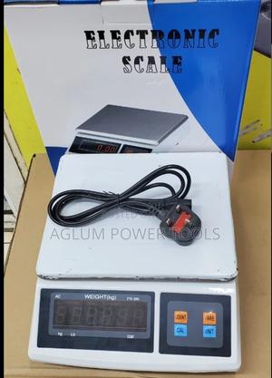 Electronic Kitchen Scale - main view