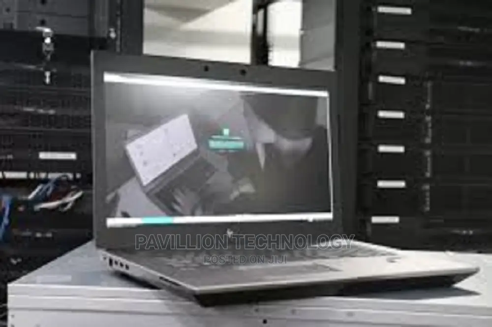Laptop HP ZBook 15u G5 32GB Intel Core I7 SSD 1T