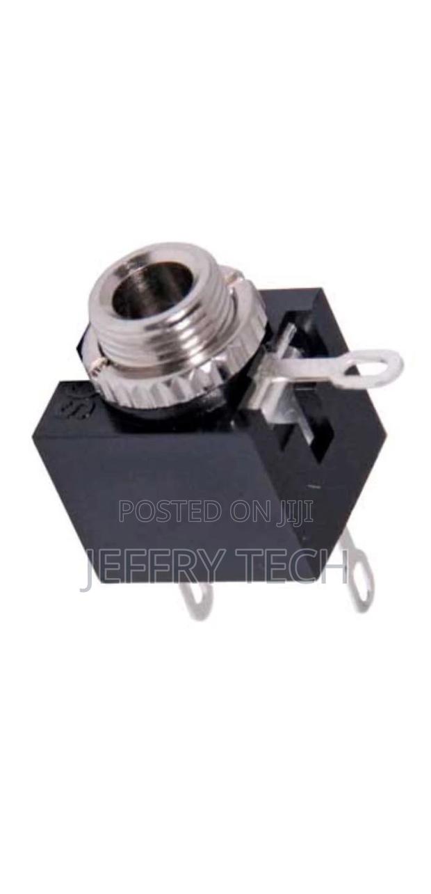 3.5mm Chassis Mount Stereo Jack Socket - thumbnail 2