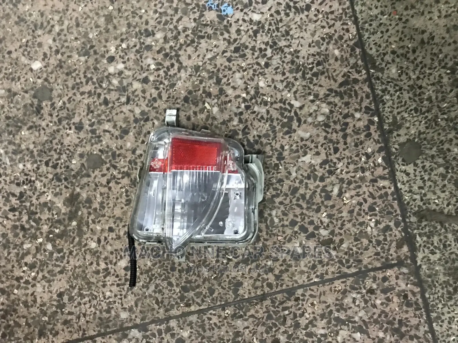 Toyota Ractis Reflector