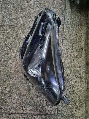 Toyota Vitz Jewella 2015 Headlight(269)
