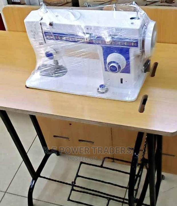 Embroidery Zigzag Sewing Machine - main view