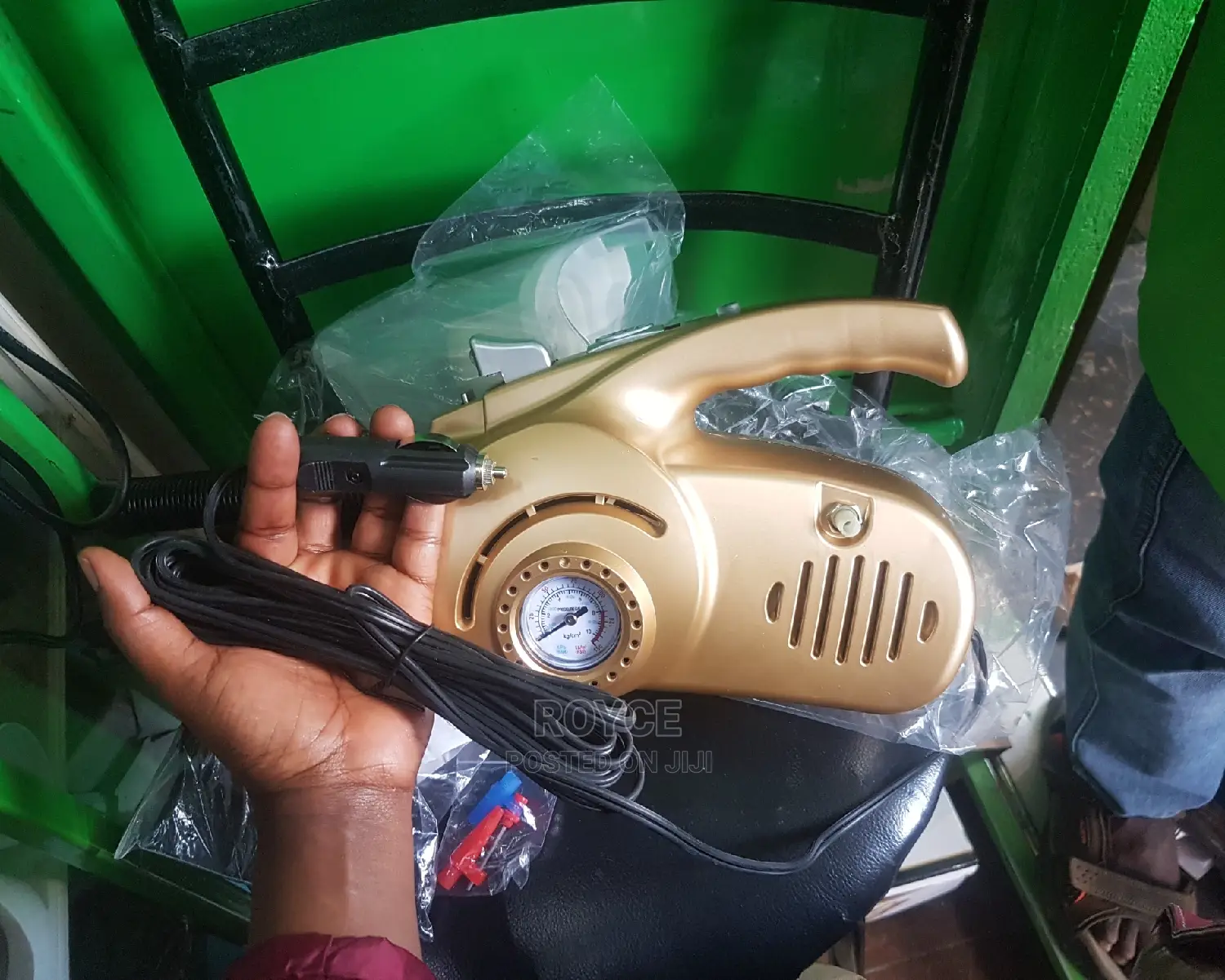 4 in 1 Car Vacuum Cleaner