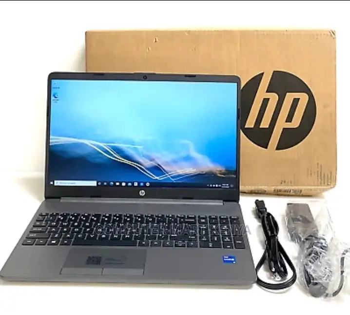 New Laptop HP 250 G8 8GB Intel Core I3 SSD 1T