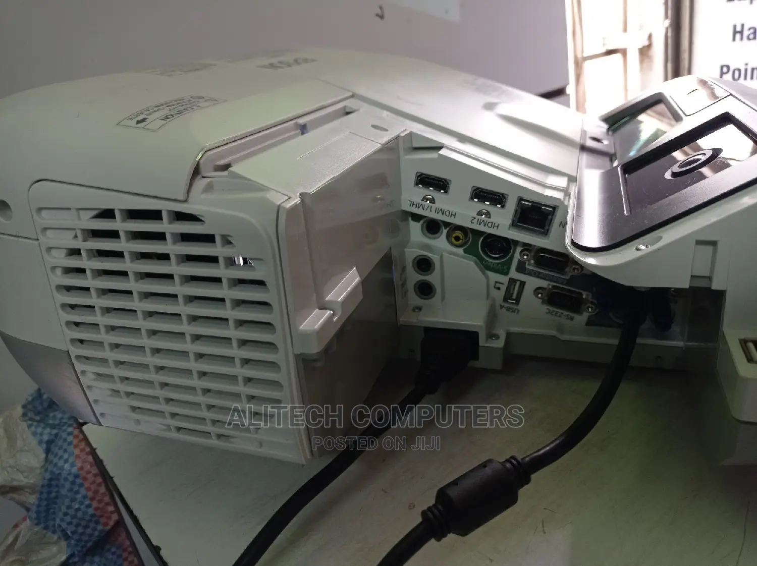 Epson Brightlink 585wi Short Throw Projector
