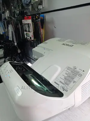 Epson Brightlink 585wi Short Throw Projector