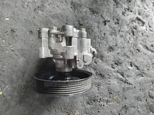 Power Steering Pump for Toyota Isis/Gaia