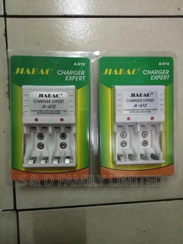 AA Batteries Charger Jiabao - main view
