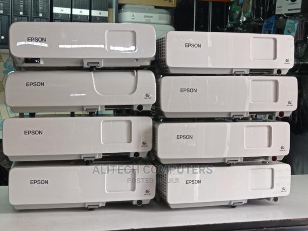 Epson Projector Powerlite 83+ - thumbnail 6