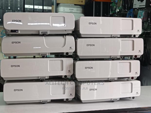 Epson Projector Powerlite 83+ - thumbnail 9