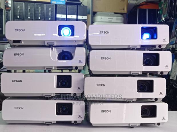 Epson Projector Powerlite 83+ - main view