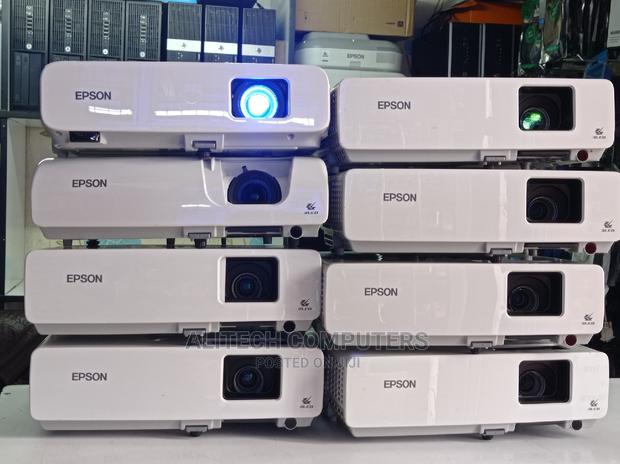 Epson Projector Powerlite 83+ - thumbnail 5