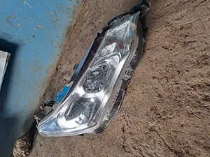 Fielder/ Axio 165 2015/ 16 Headlight