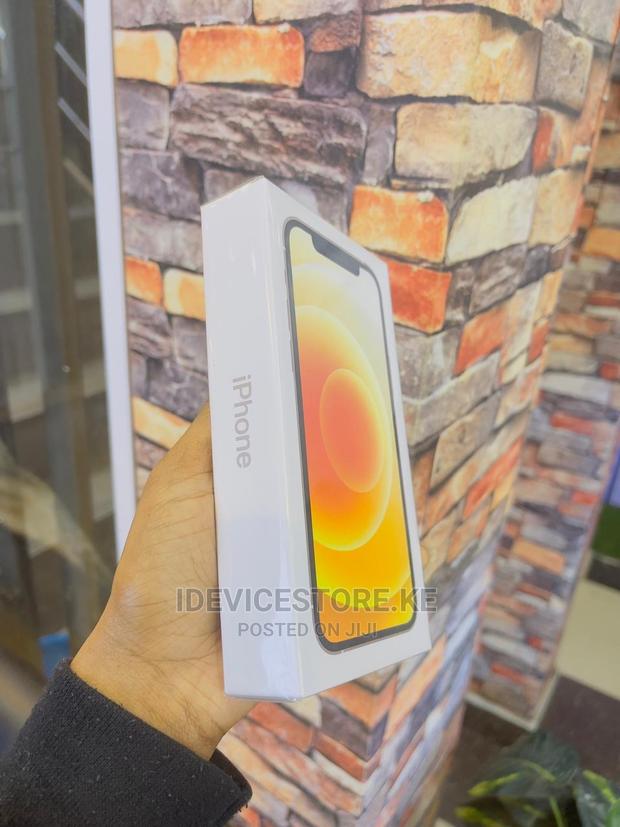 New Apple iPhone 12 128 GB Silver - thumbnail 2