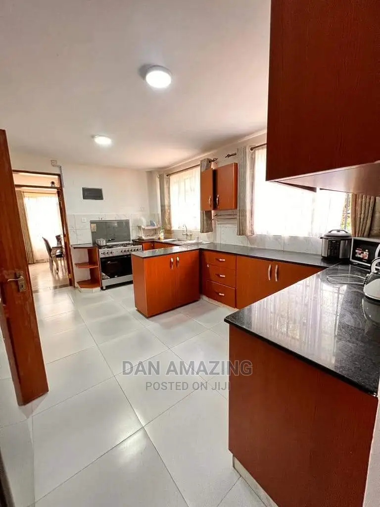 6bdrm Maisonette in Kitengela for Sale