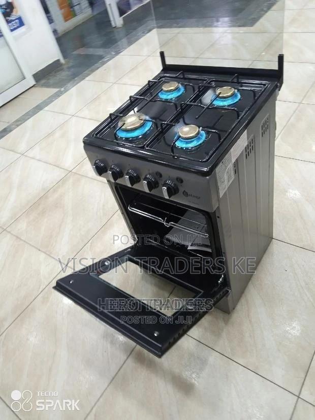 Nunix Four Gas Burner Standing Cooker With Gas Oven.