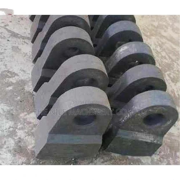 High Chrome Iron Crusher Hammer Head for Sale in China - main view
