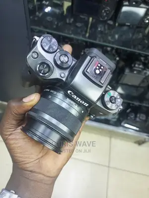 Canon M5 Mirrorless Camera