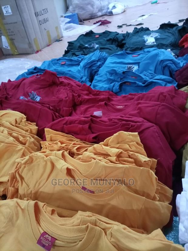 Round Neck Plain T-Shirts - thumbnail 3