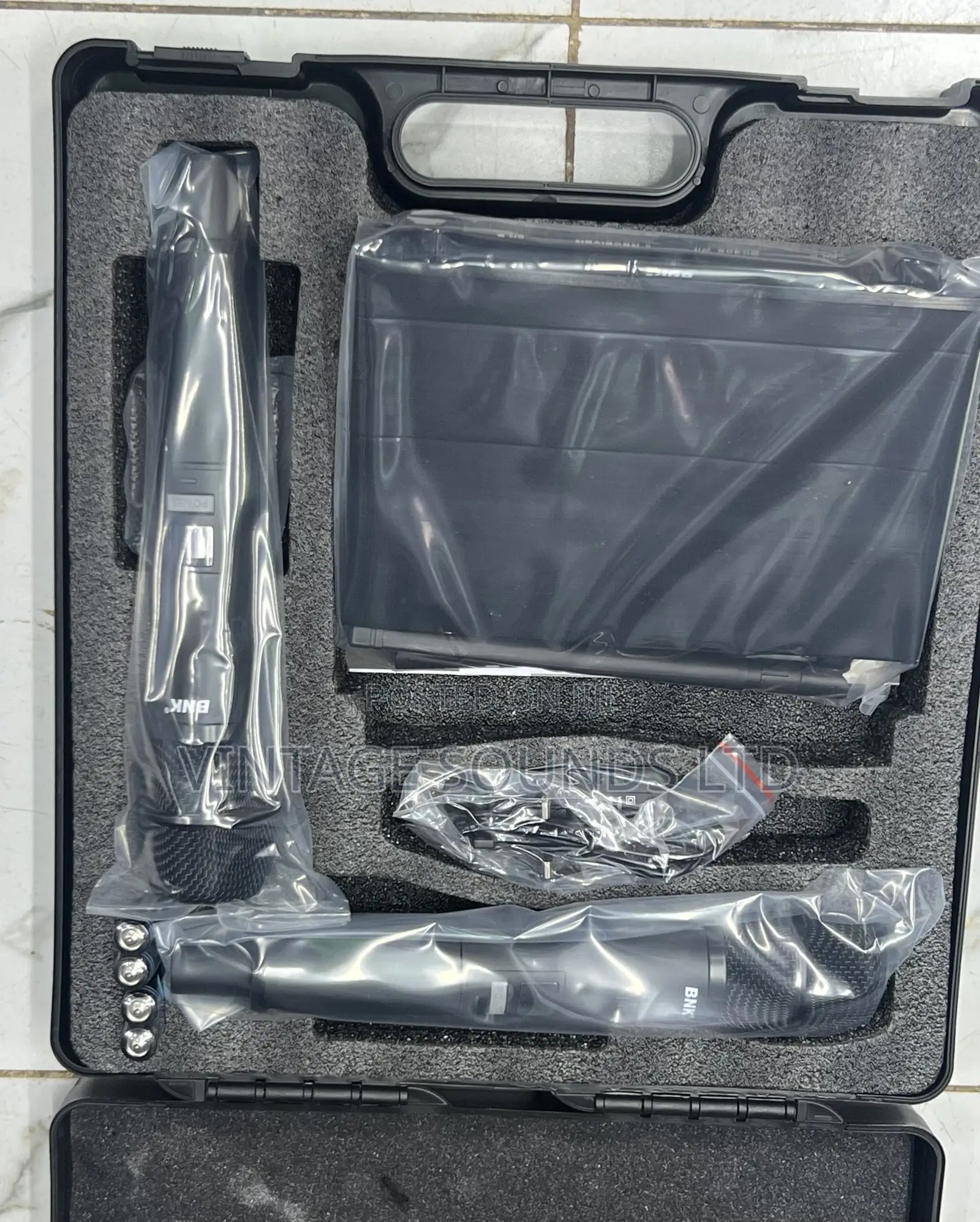 BNK BK902 UHF Dual 2 Channel Wireless Microphone System