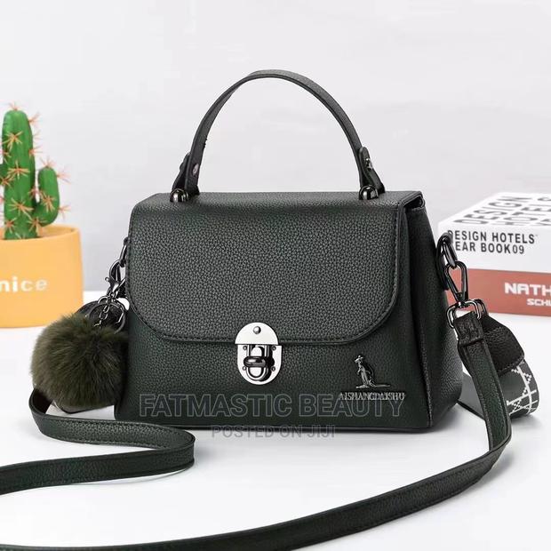 Pretty Slingbag - thumbnail 2