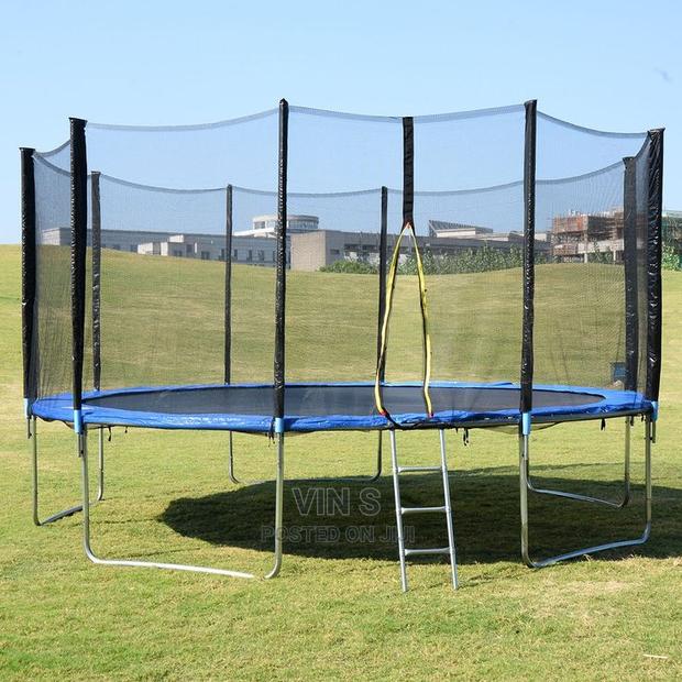 Trampolines Trampolines// 16ft Trampolines Trampolines/