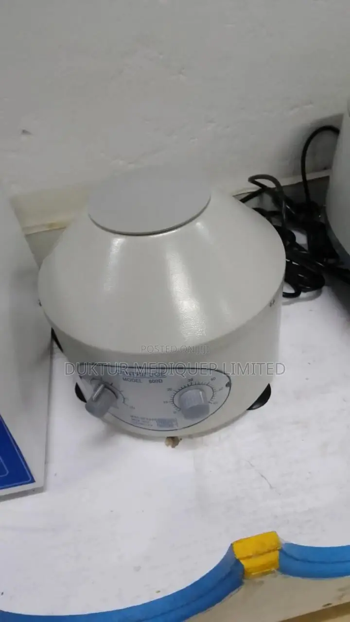 Electric Lab Centrifuge Machine Model 800d 6 Tubes