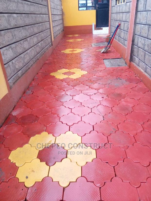 Durable Colored Cabro - thumbnail 3