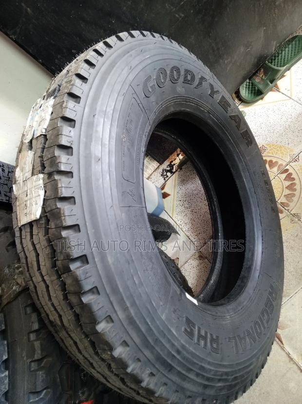 8.5R17.5 Goodyear - main view