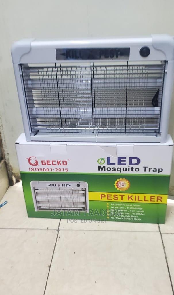 LED Mosquito Trap