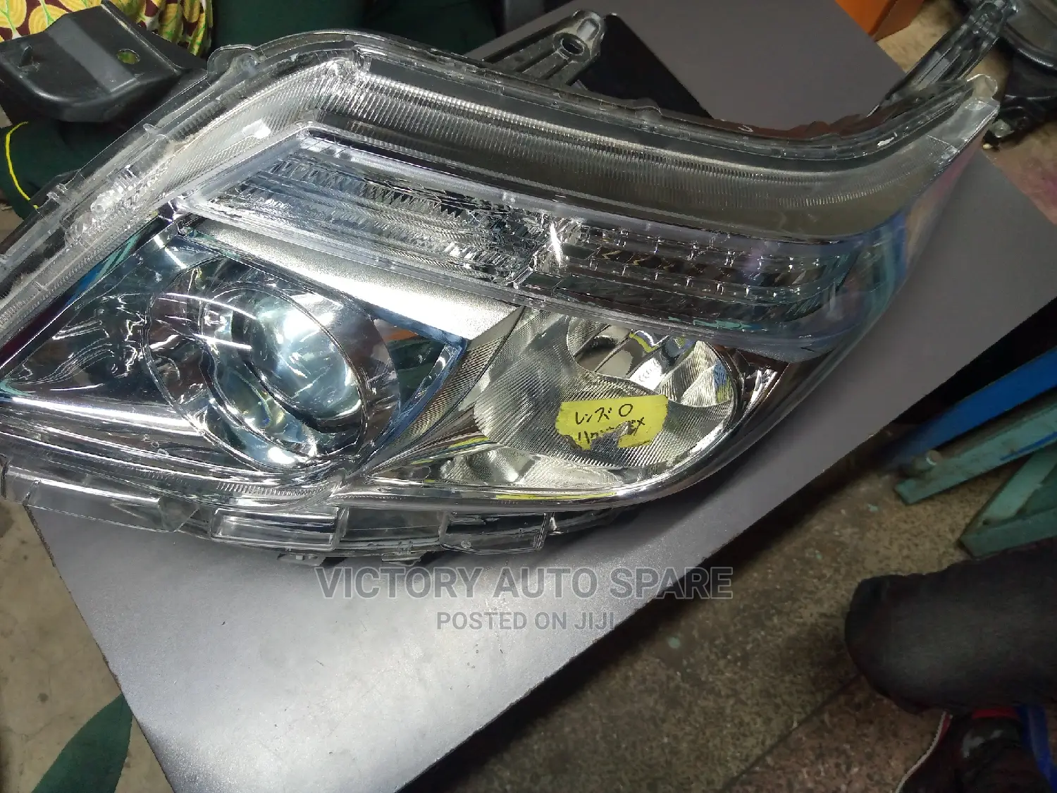 Noah Headlight Xenon 2014/2015