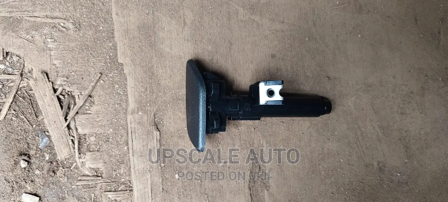 Toyota Revo Washer Jet