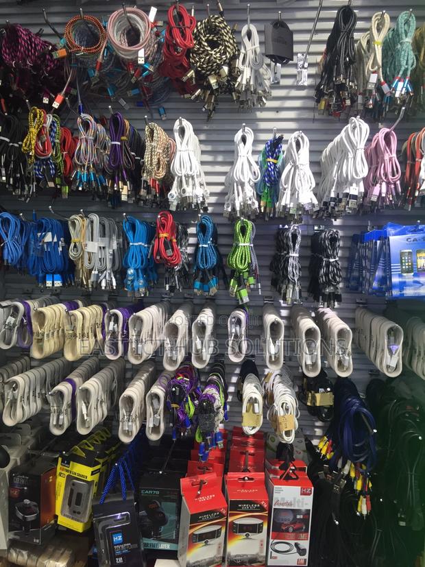 All iPhone Chargers USB Fast Chargers - main view