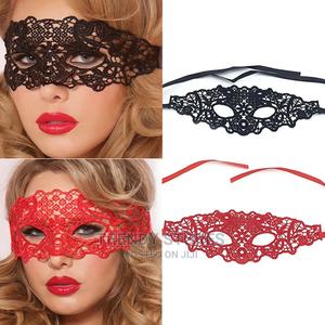 Hollow Lace Masquerade Face Mask - thumbnail 2