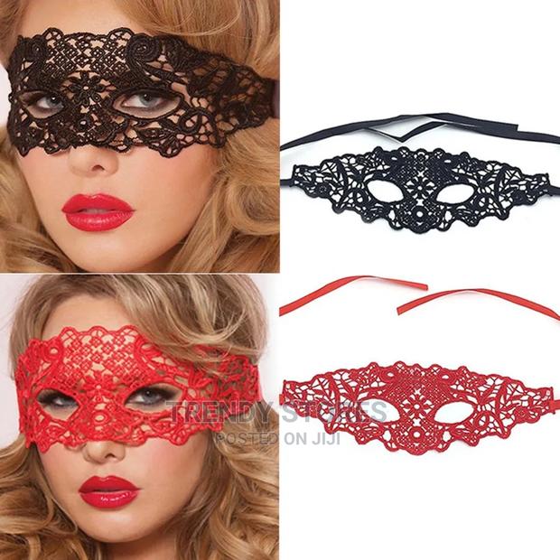 Hollow Lace Masquerade Face Mask - main view