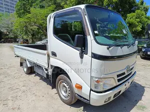 Toyota Dyna 2015 White