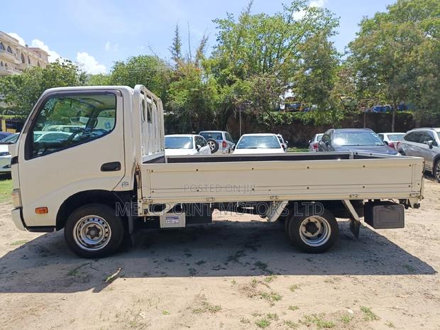 Toyota Dyna 2015 White - thumbnail 7