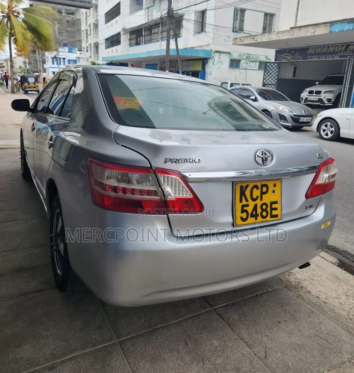 Toyota Premio 2011 Silver