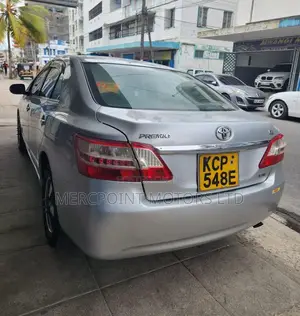 Toyota Premio 2011 Silver