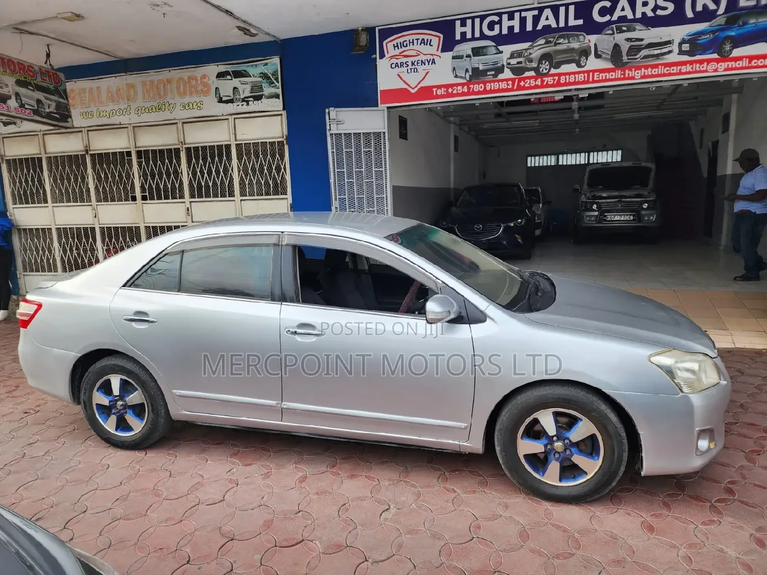 Toyota Premio 2011 Silver