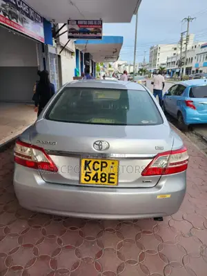 Toyota Premio 2011 Silver