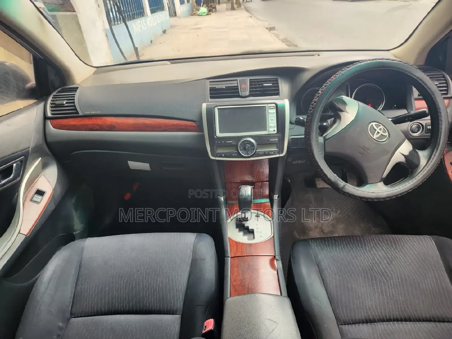 Toyota Premio 2011 Silver