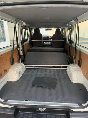 Toyota HiAce 2015 White