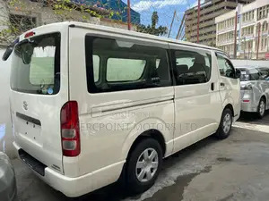 Toyota HiAce 2015 White